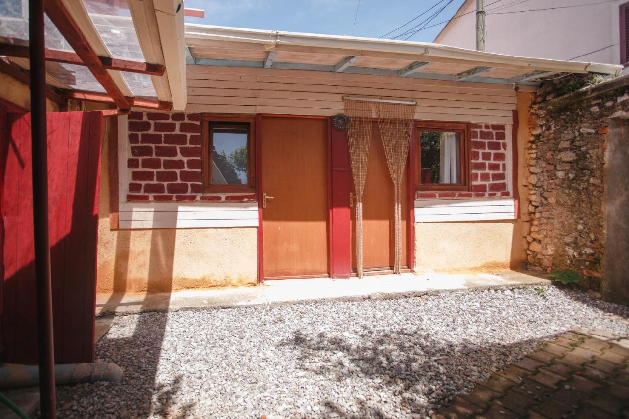 The Wanderers Hostel Shkodër Exteriör bild