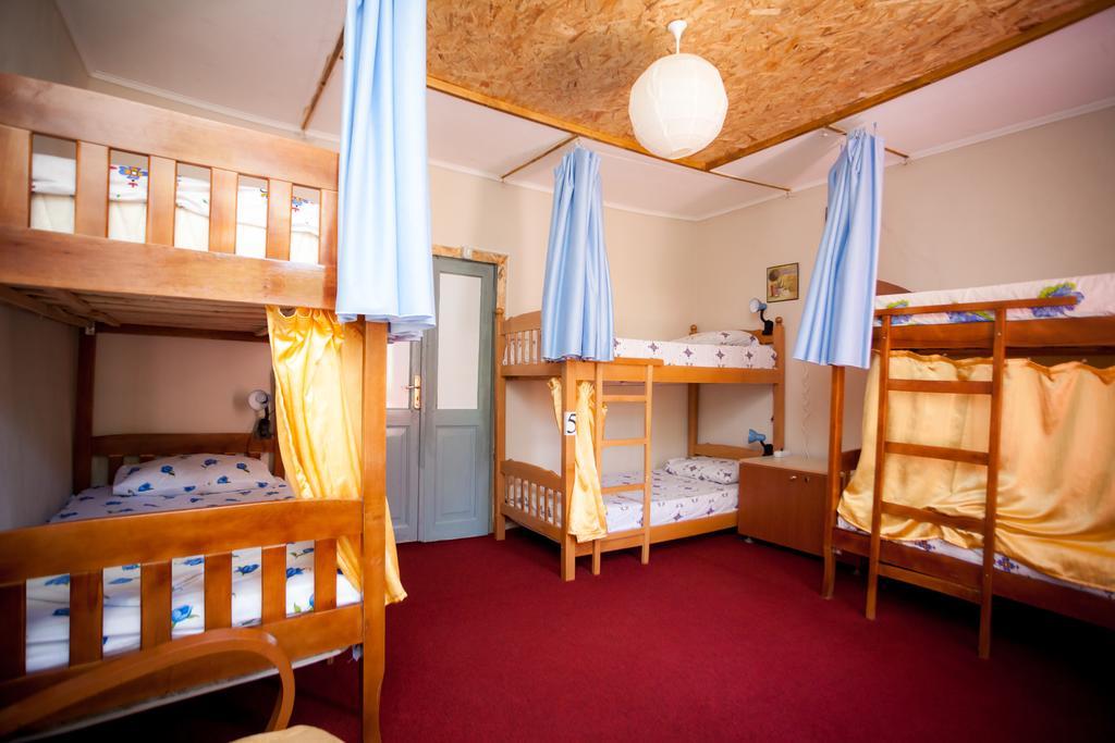 The Wanderers Hostel Shkodër Exteriör bild