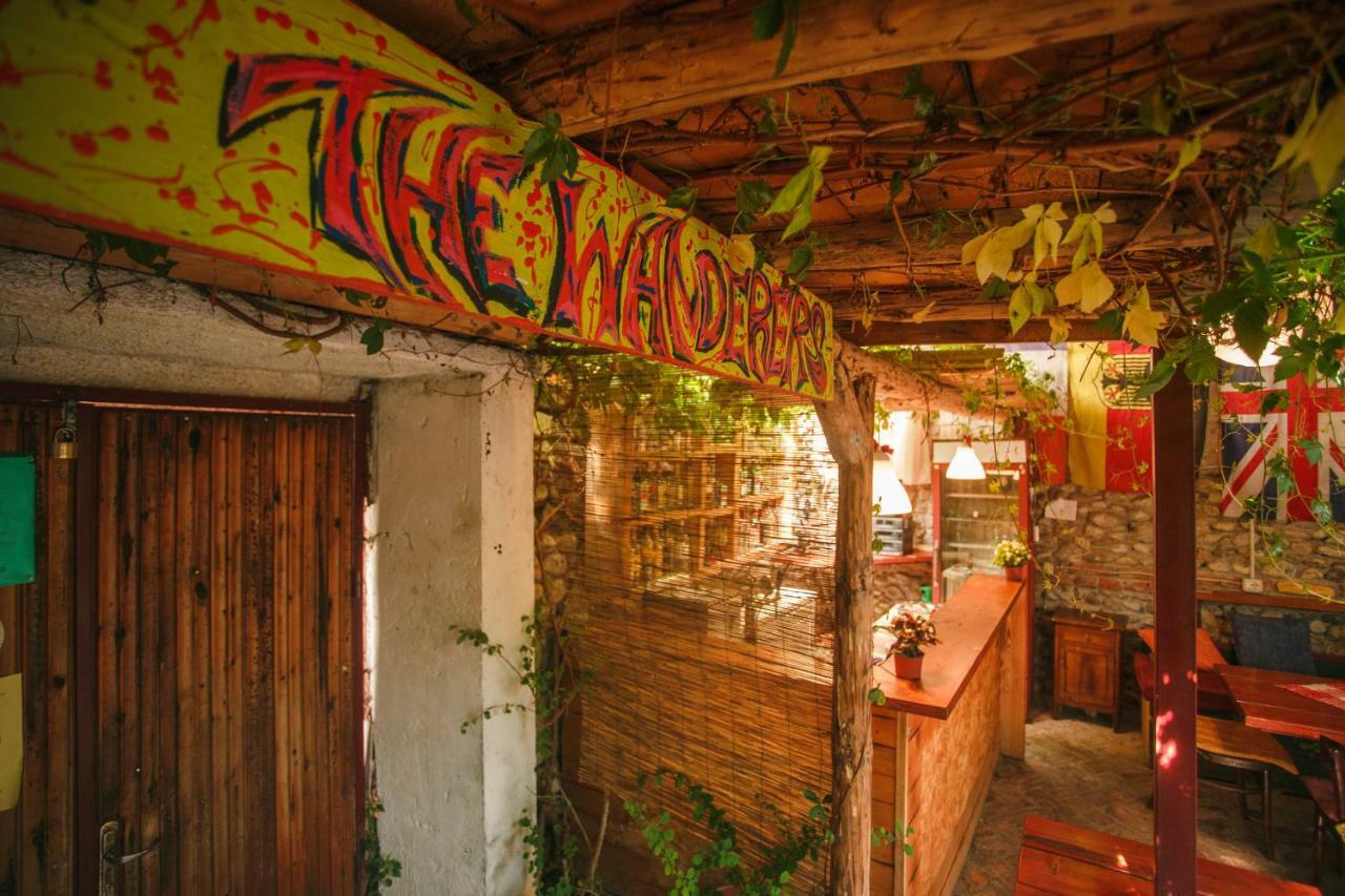 The Wanderers Hostel Shkodër Exteriör bild