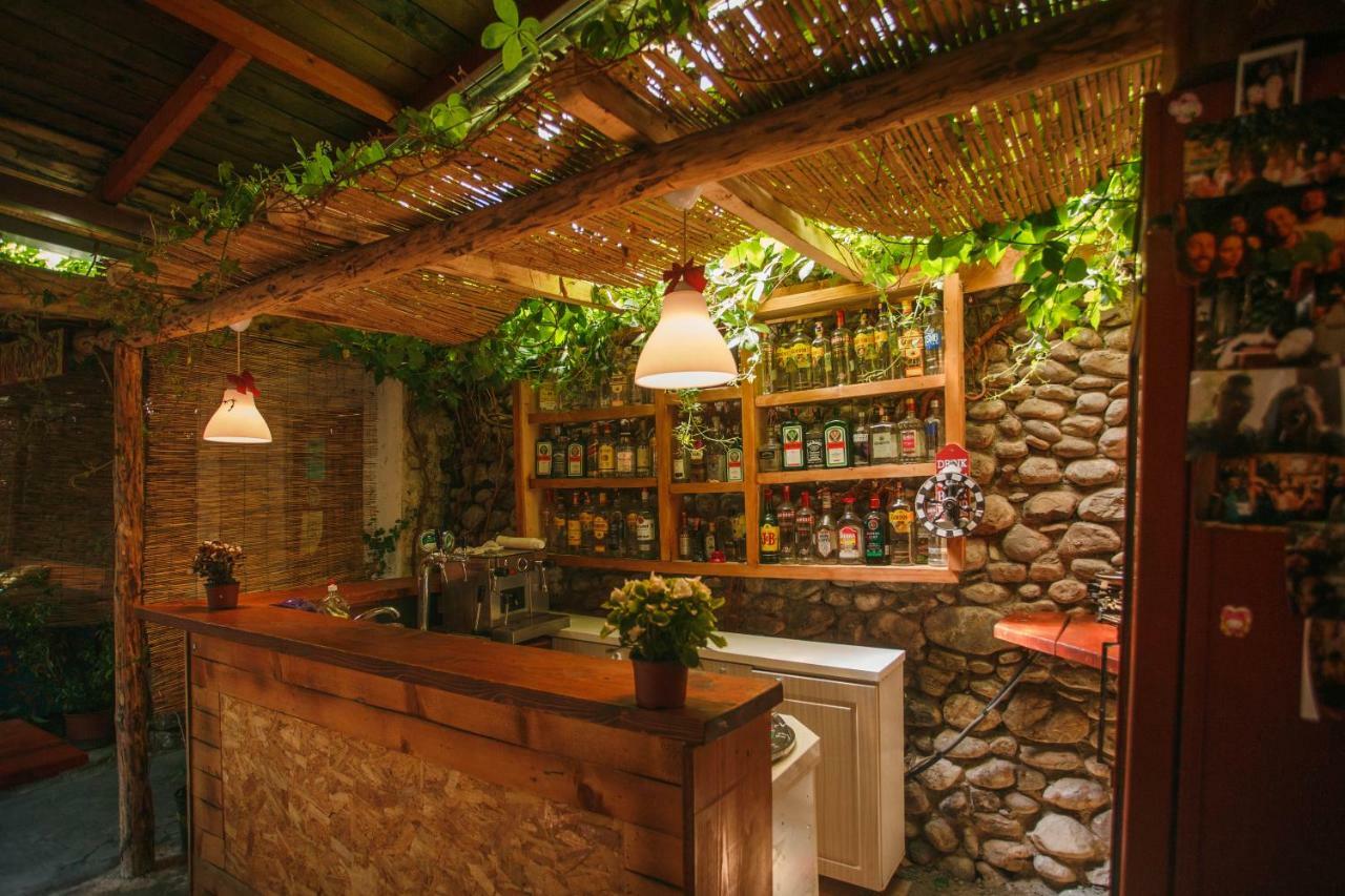 The Wanderers Hostel Shkodër Exteriör bild