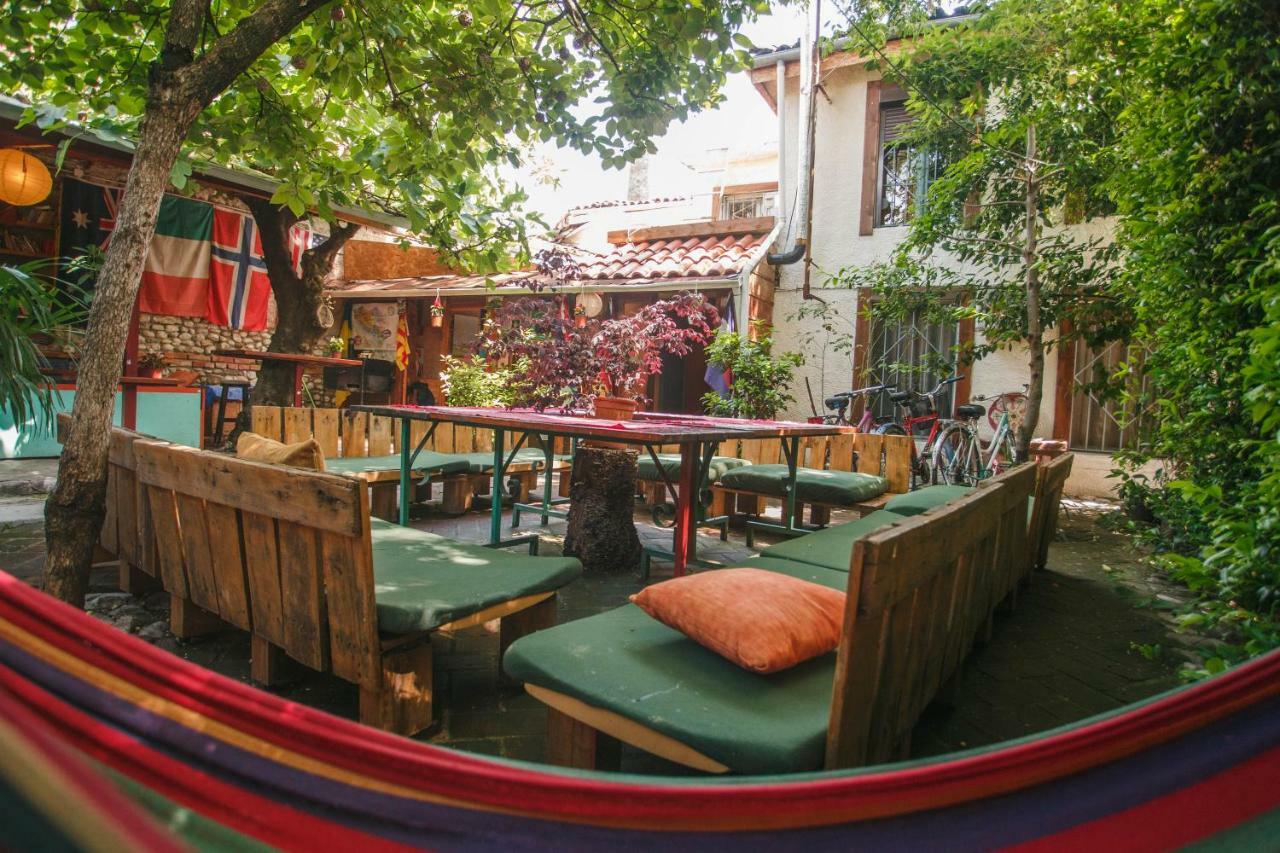 The Wanderers Hostel Shkodër Exteriör bild